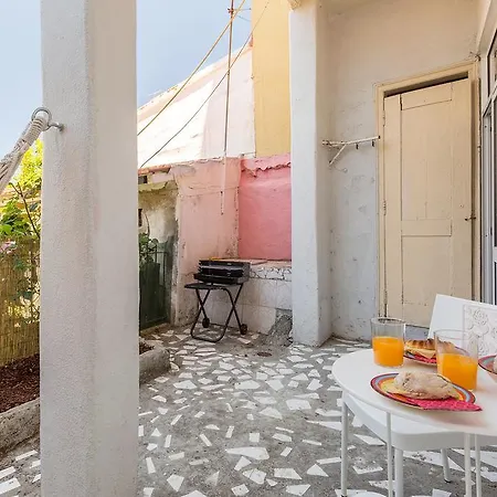 Daire Ground Floor W/backyard Lisboa