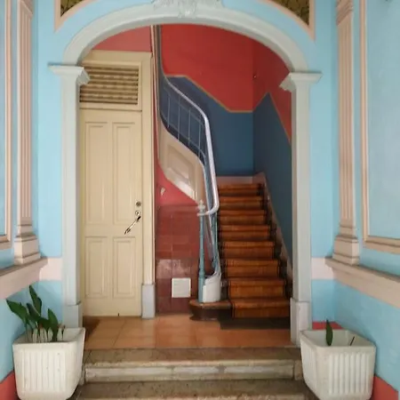 Daire Ground Floor W/backyard Lisboa